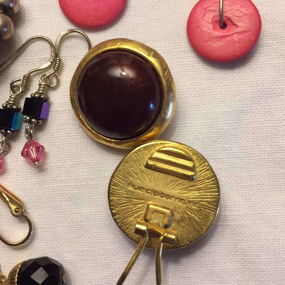 Earings - Picture 3 of 8